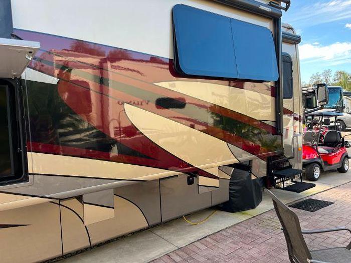 Used 2018 Fleetwood Discovery 38F