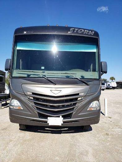 Used 2014 Fleetwood Storm 28F