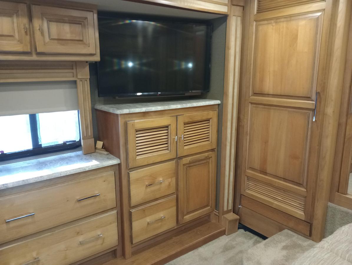 Used 2018 Tiffin Allegro Red 33AA