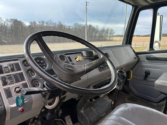 Used 1997 Freightliner FL80
