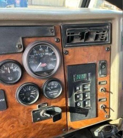 Used 2009 Peterbilt 335