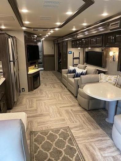Used 2019 Holiday Rambler Navigator 38K