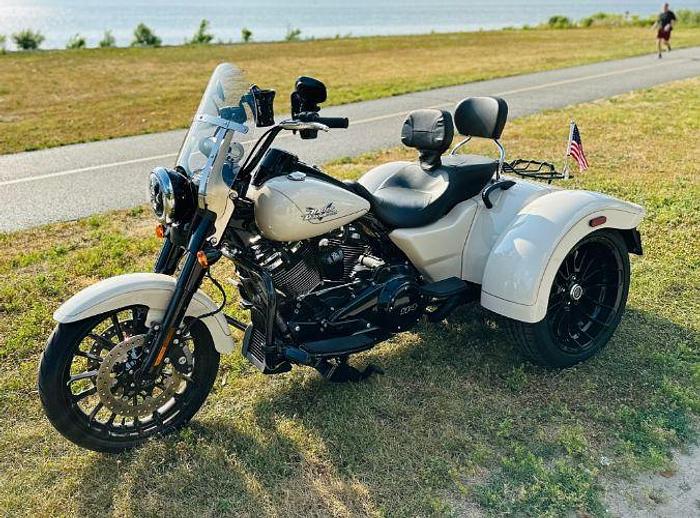 Used 2023 Harley Davidson Trike Tri Glide