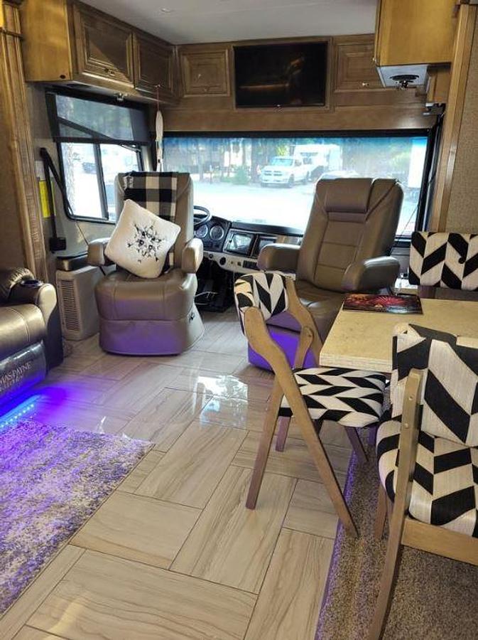 Used 2019 Fleetwood Discovery 40D LXE