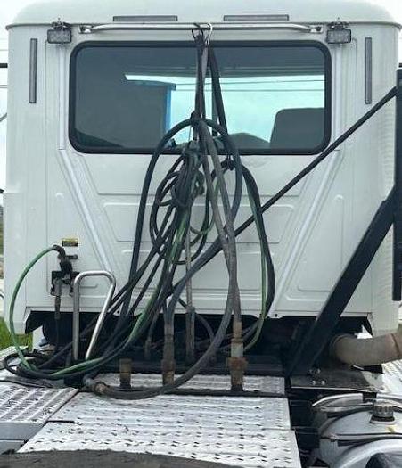 Used 2014 Mack PINNACLE CHU613