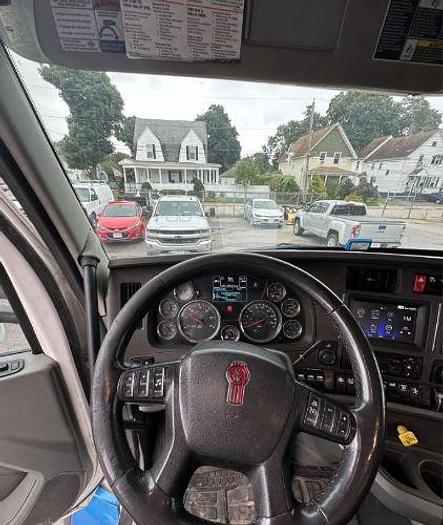 Used 2016 KENWORTH T880