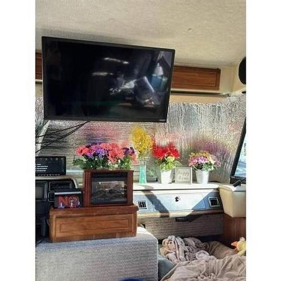 Used 1998 Foretravel Stationary Class A Motorhome