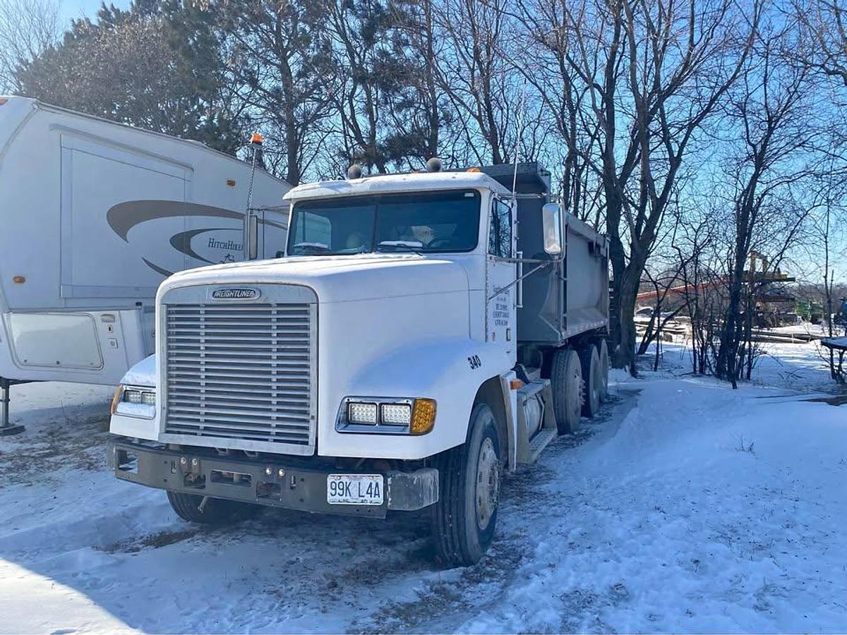 Used 2000 Freightliner FLD Demolition Truck