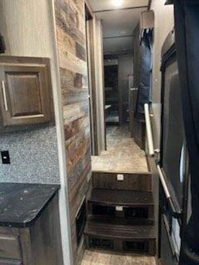 Used 2019 Crossroads Cameo 3921RB