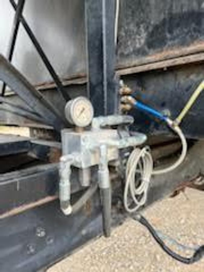 Used 2000 Freightliner FL80