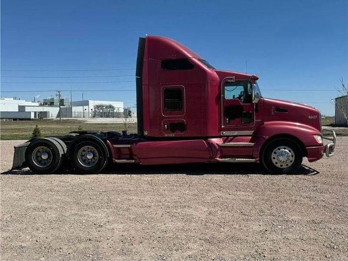 Used 2013 KENWORTH T660