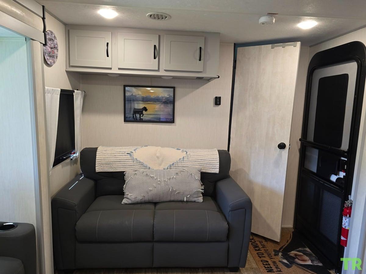 Used 2023 Forest River Vibe 34XL Travel Trailer – Used Only 3 Times – Excellent Condition – Many Extras