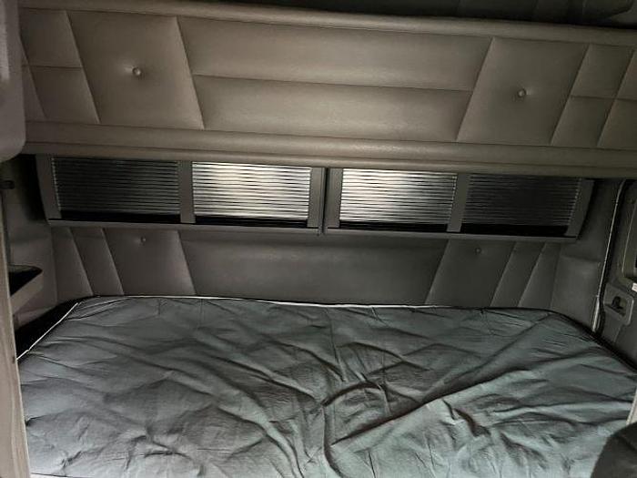 Used 2006 Peterbilt 379