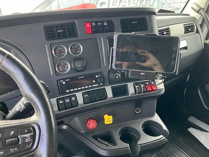 Used 2022 KENWORTH T880