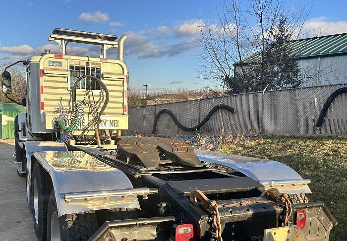 Used 2012 CATERPILLAR CT660