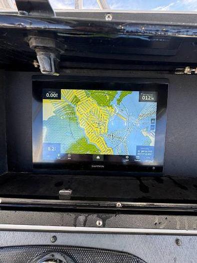 Used 2000 Hydra-Sports 2796 Vector