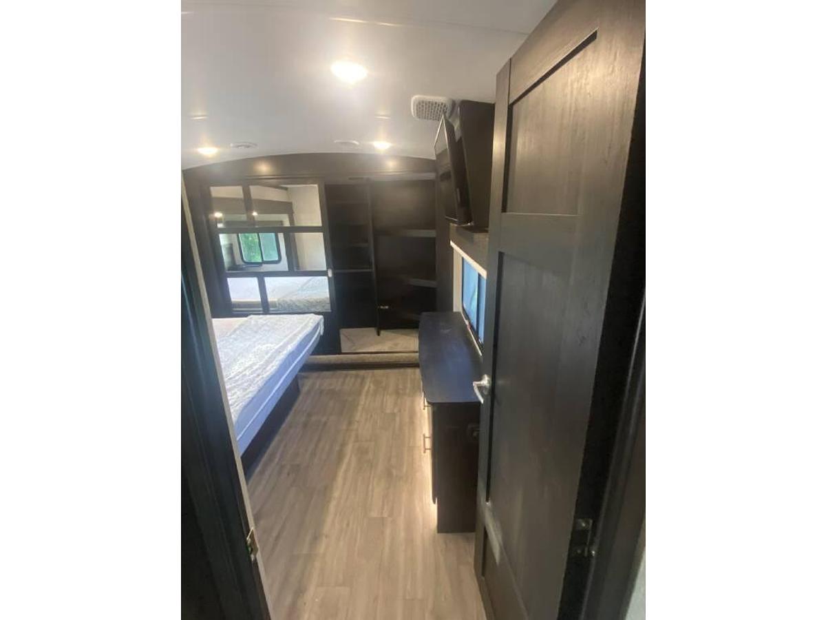 Used 2022 Jayco Northpoint 377RLBH Fifth Wheel