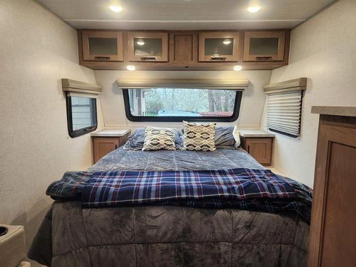 Used 2022 Forest River No Boundaries NB 19.5