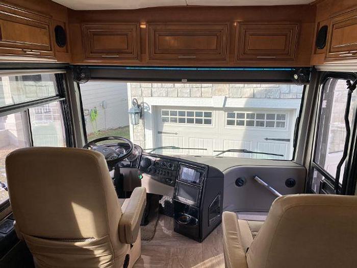 Used 2019 Thor Venetian J40