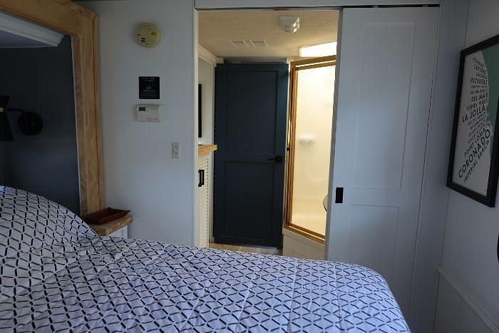 Used 2002 Fleetwood Discovery 37U