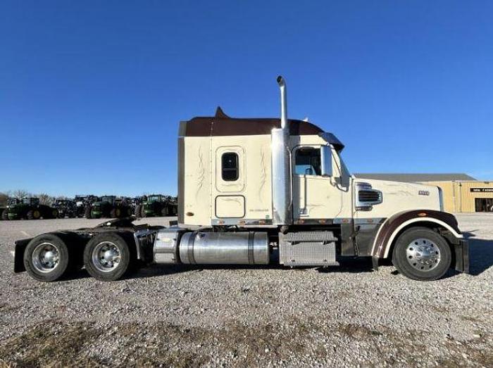 Used 2012 Freightliner Coronado 132