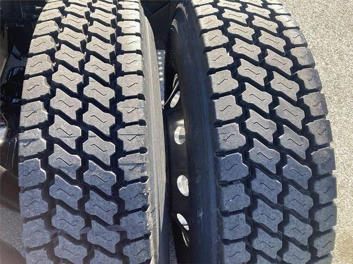 Used 2015 Freightliner Cascadia