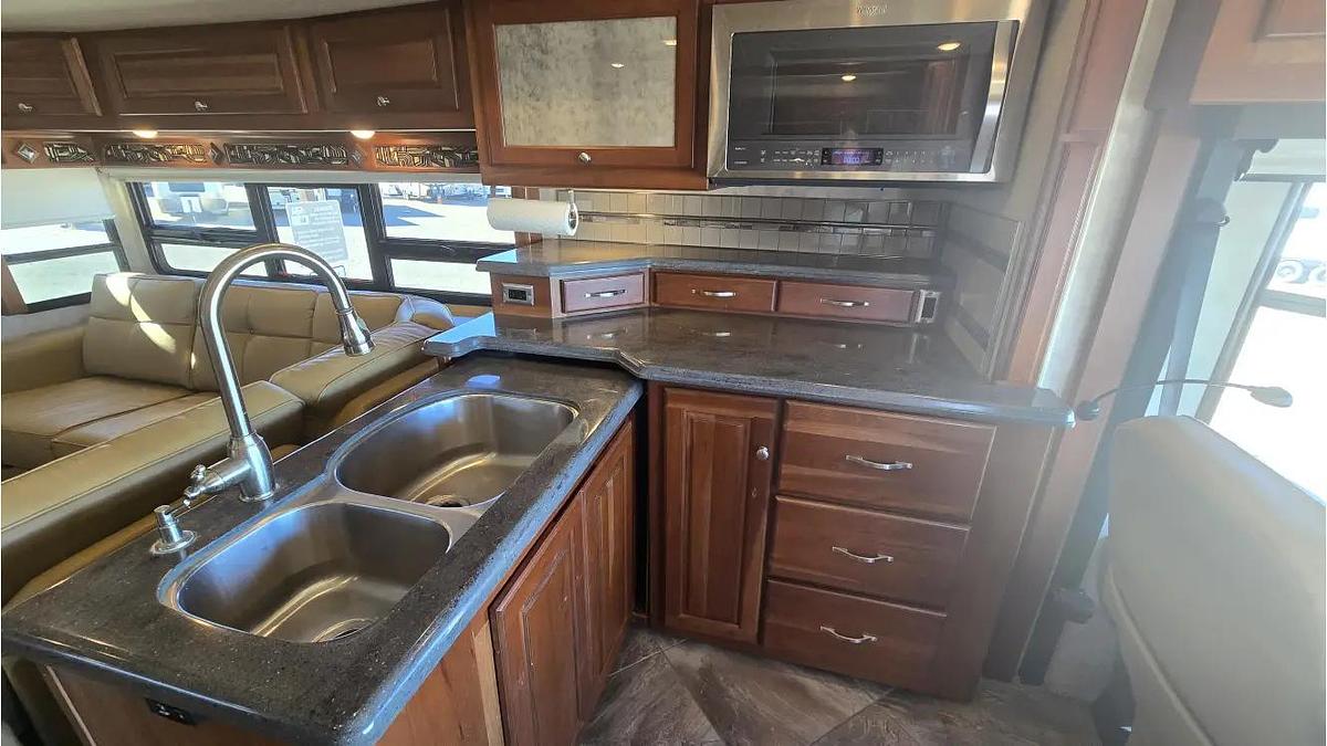 Used 2016 Winnebago Journey 40r