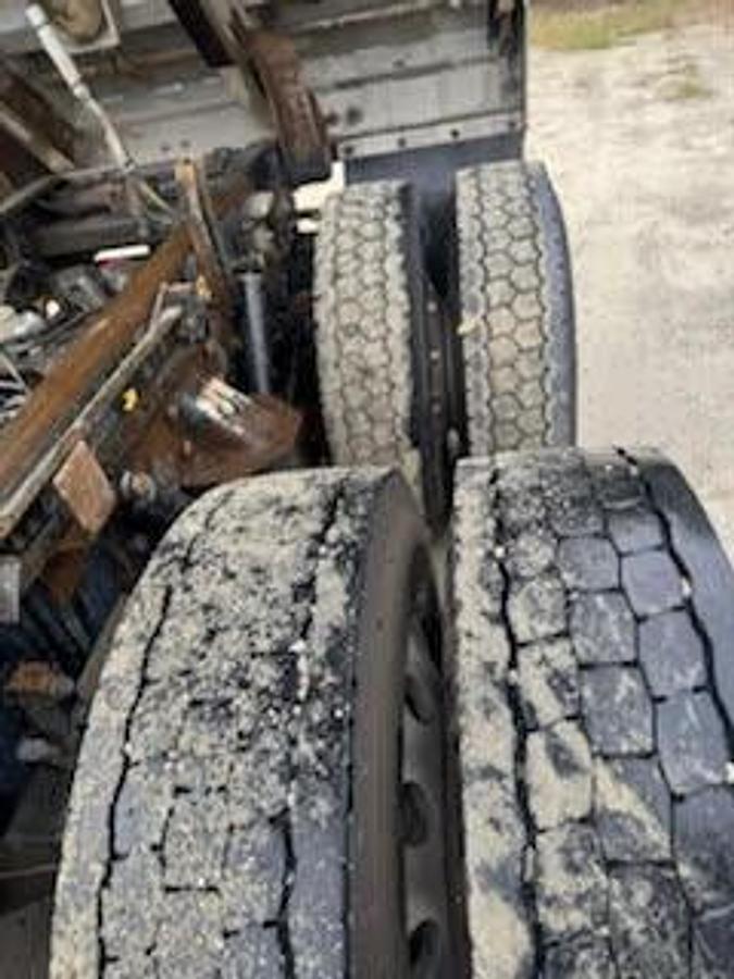 Used 2014 Peterbilt 388 Dump Truck