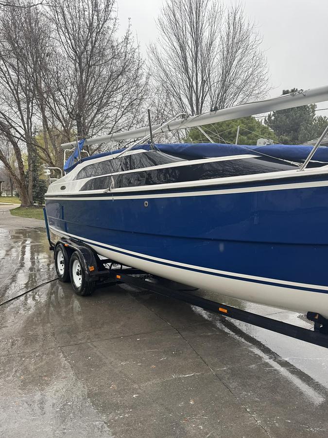 Used 2004 MacGregor 26m Sailboat