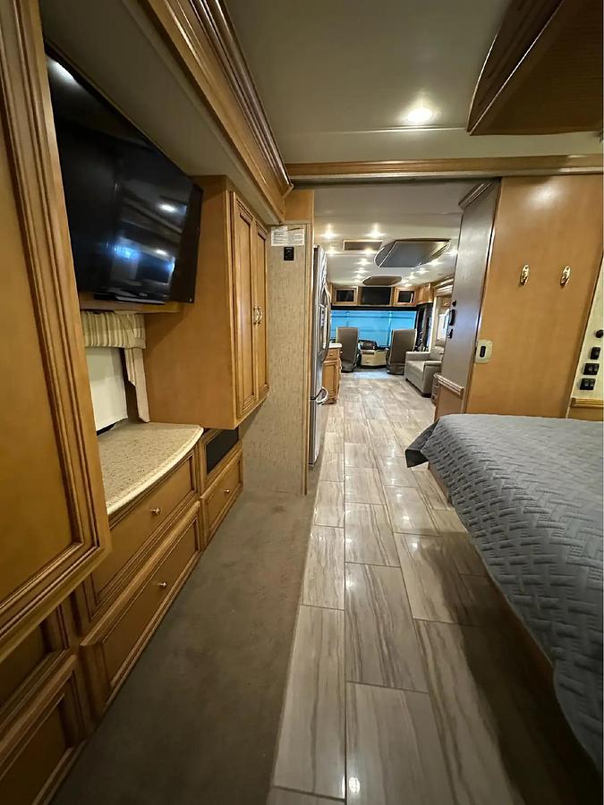 Used 2015 Newmar Ventana 4002