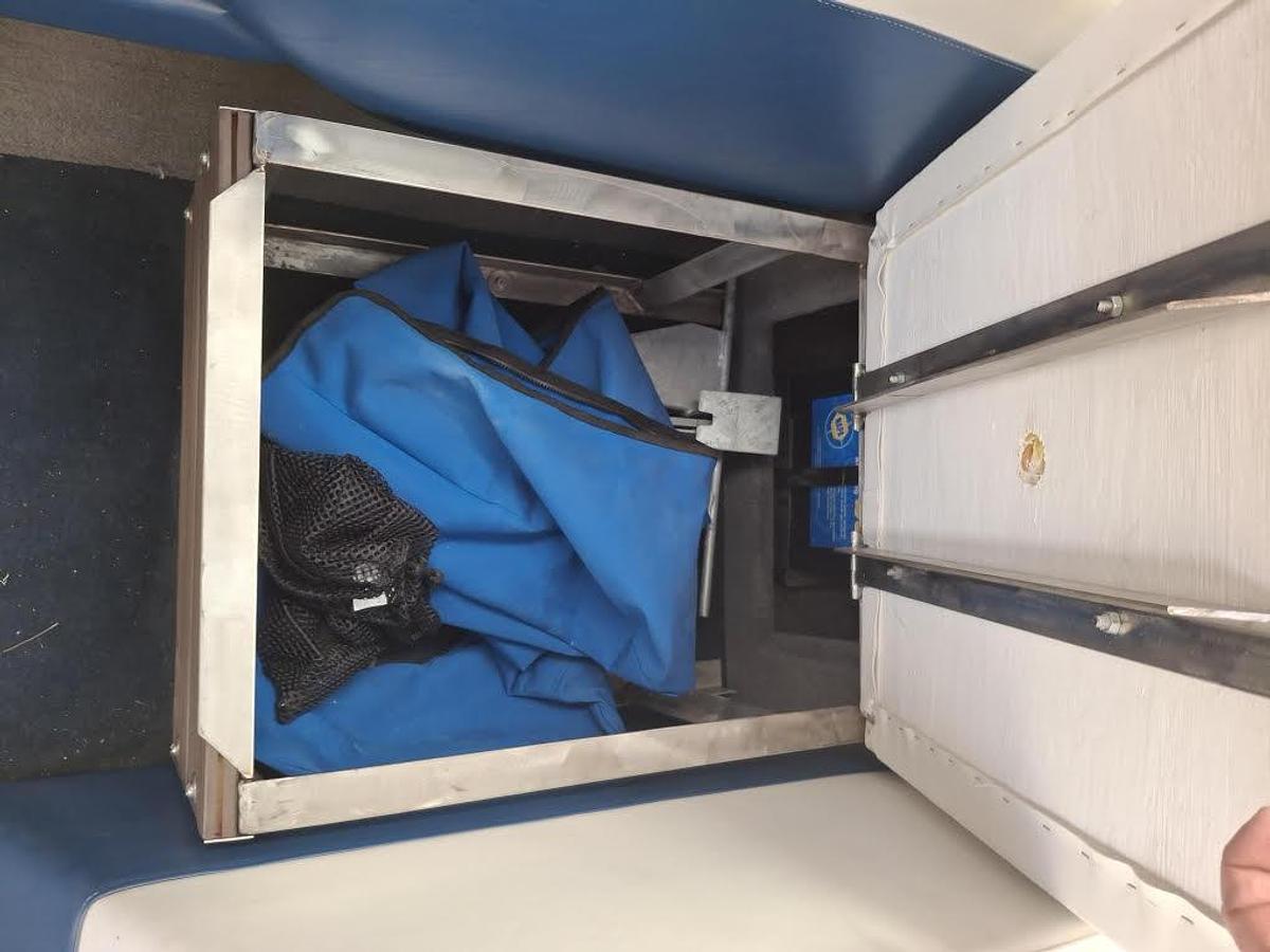 Used 1993 19' Seaswirl Powerboat