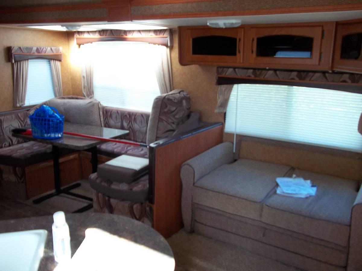 Used 2012 Forest River V Cross 32 FT Travel Trailer