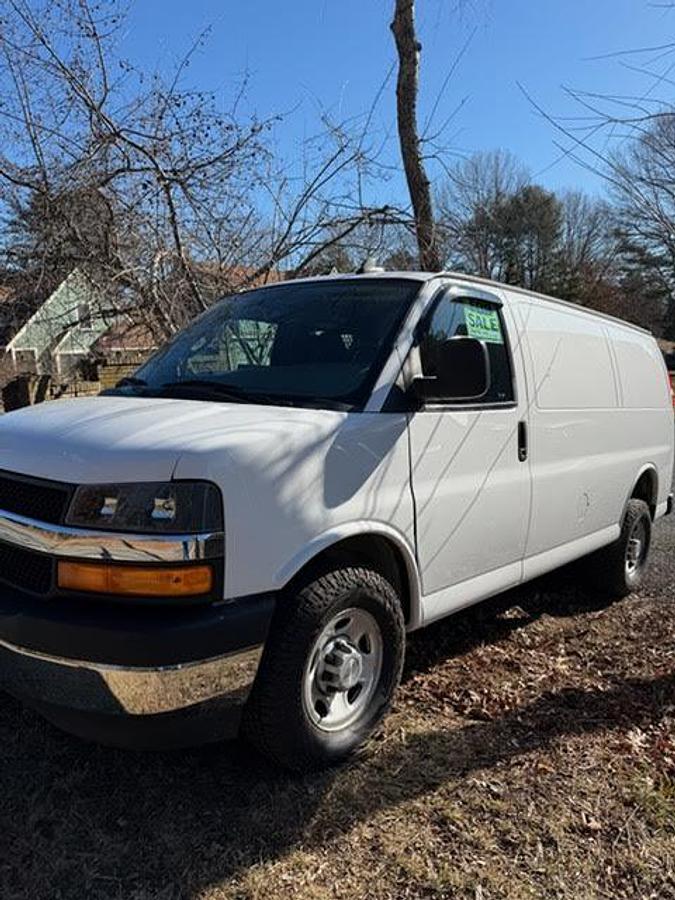 Used 2019 Chevrolet 2500HD Express Van - V8 6.0L