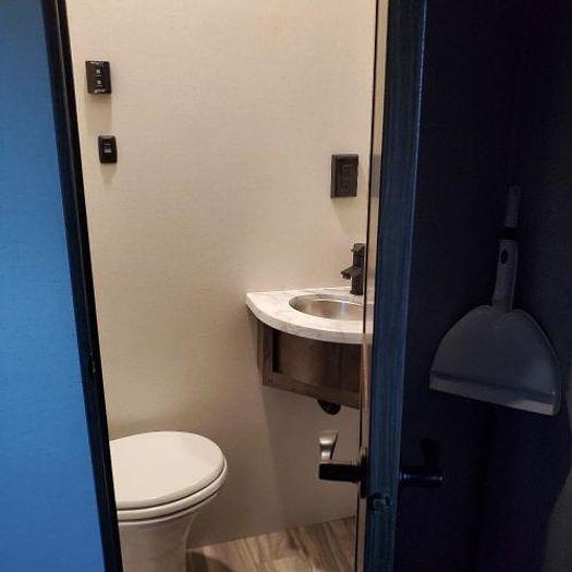 Used 2022 Alliance Valor 40V13