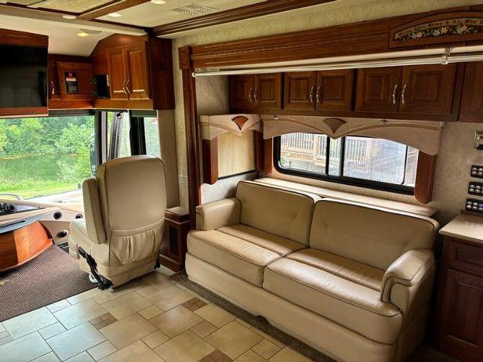 Used 2010 American Coach American Traditions 45Y