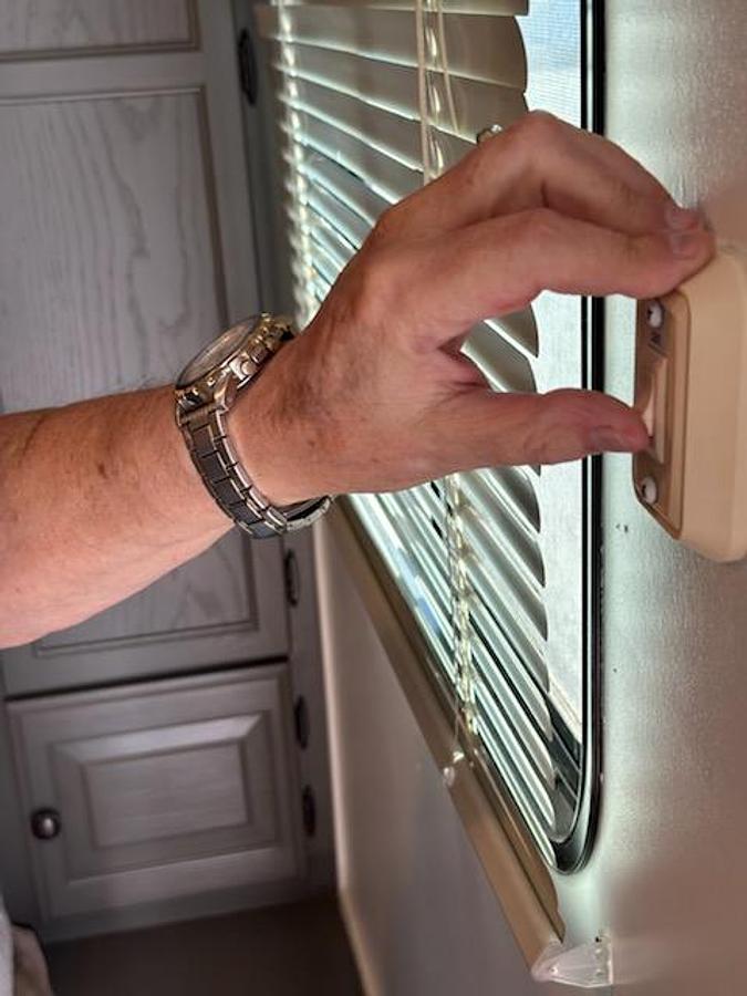 Used 2011 Heritage Trail Runner Travel Trailer