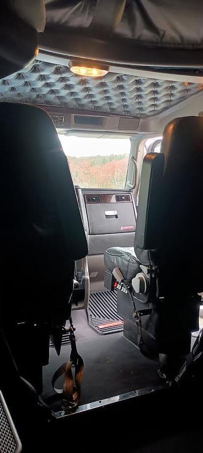 Used 2022 Kenworth W900L Sleeper Semi Truck