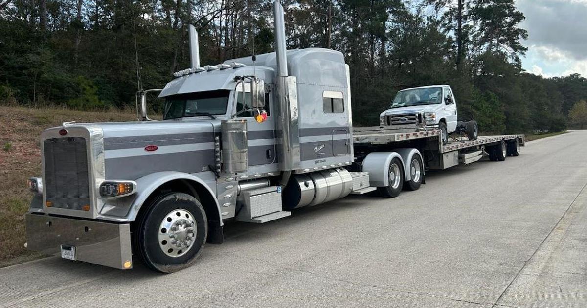 Used 2020 Peterbilt 389 Sleeper Semi Truck