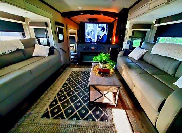 Used 2022 Jayco North Point 382FLRB