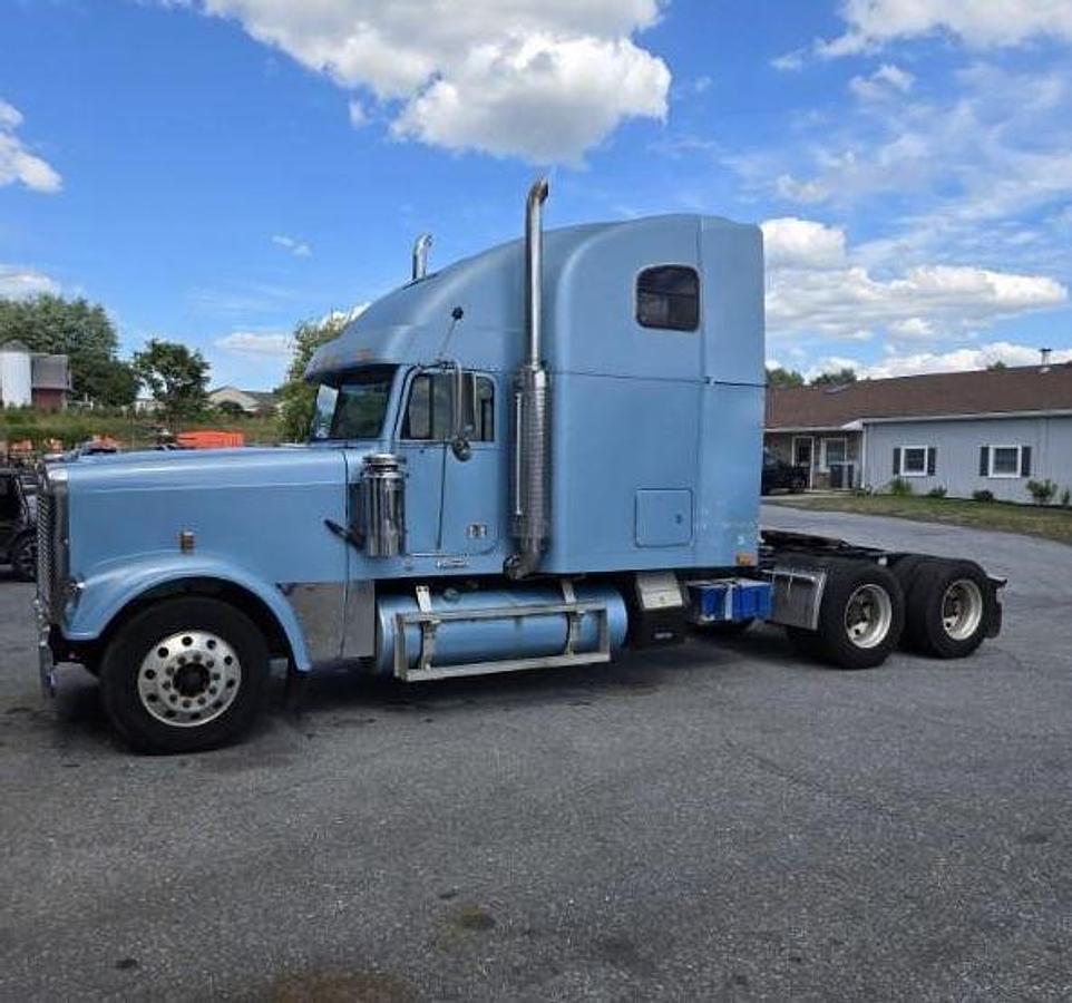 Used 1998 FREIGHTLINER FLD132 CLASSIC XL