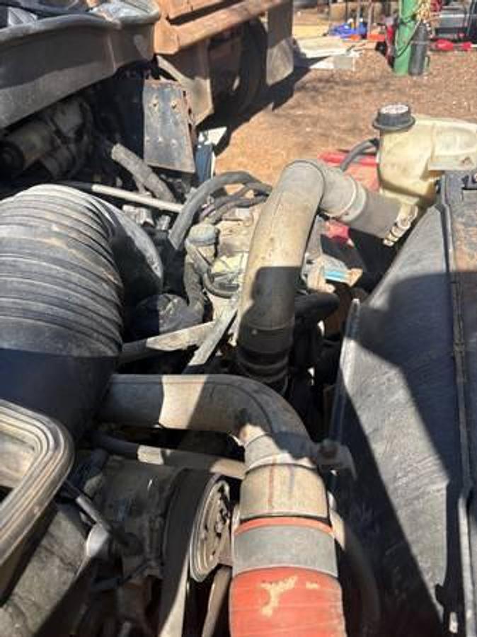 Used 2004 International 4200