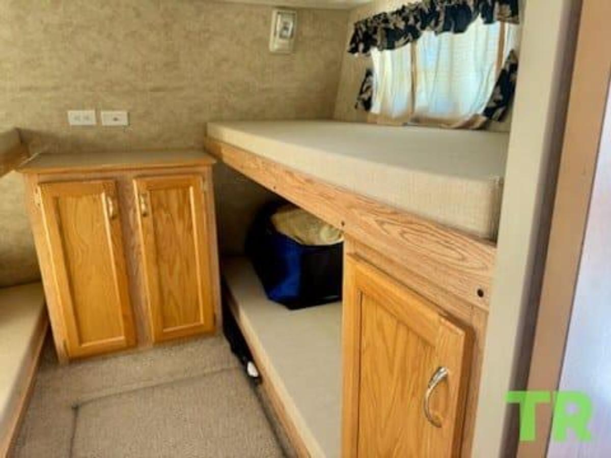 Used 2005 E-Z Frontier Travel Trailer