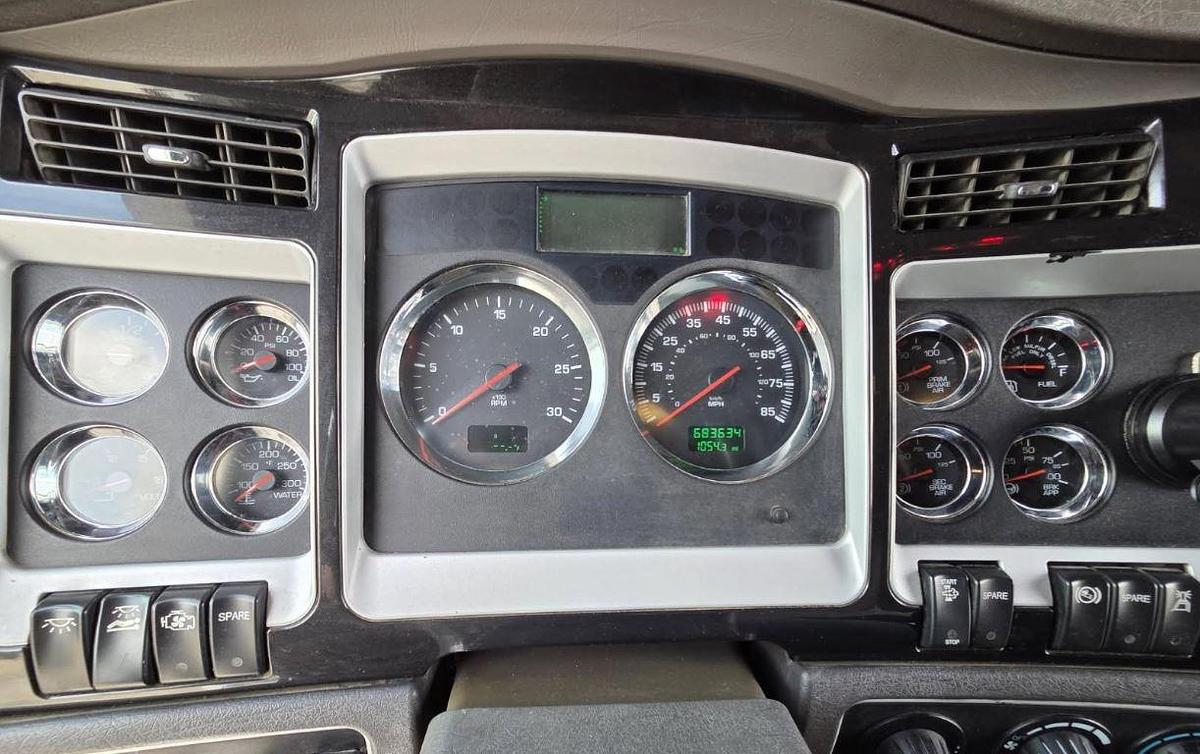 Used 2016 KENWORTH T660 Conventional Sleeper Semi