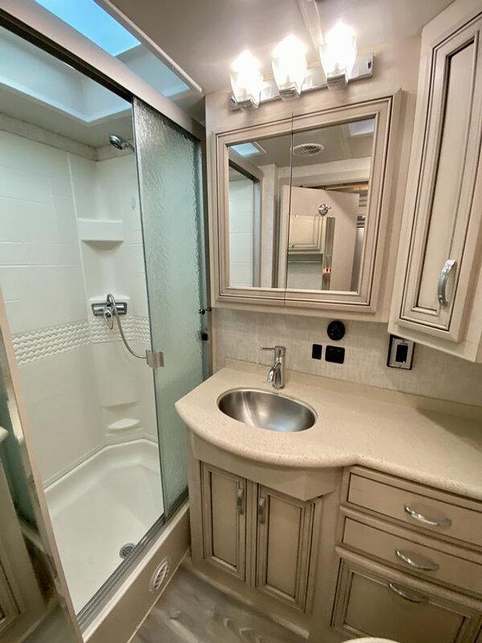 Used 2021 Newmar Bay Star 3226 Class A Motorhome