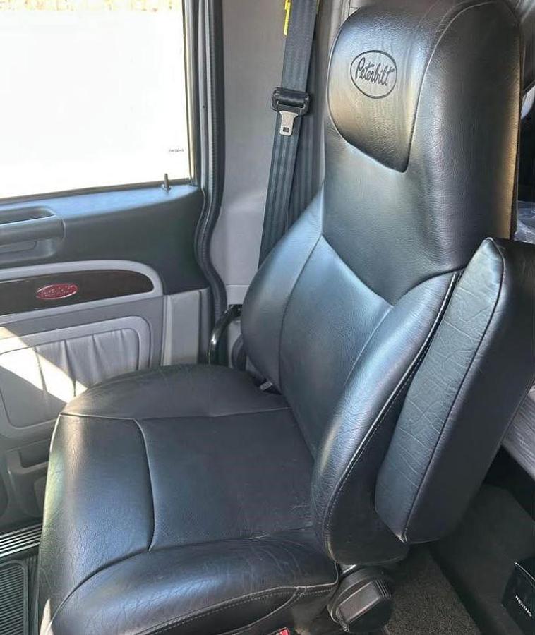 Used 2023 Peterbilt 389