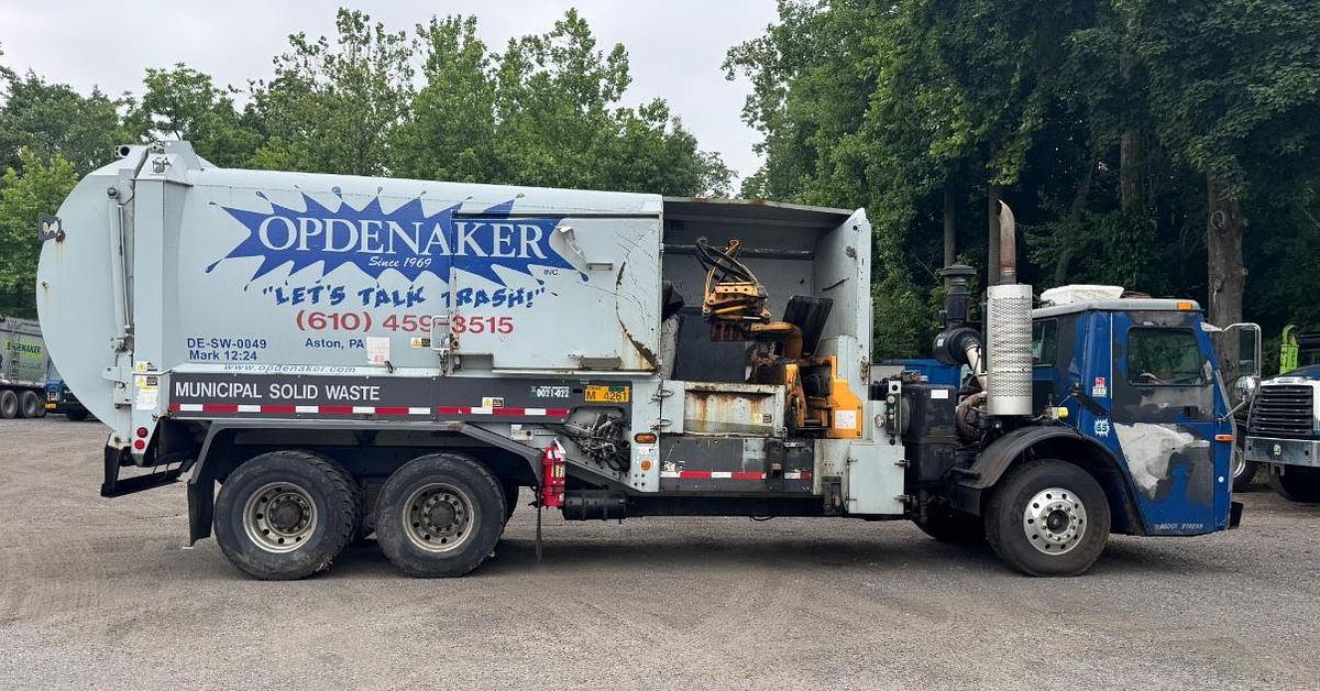 Used 2010 Mack LEU613 Packer Garbage Truck