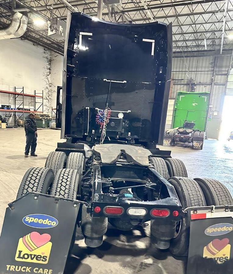 Used 2023 PETERBILT 579