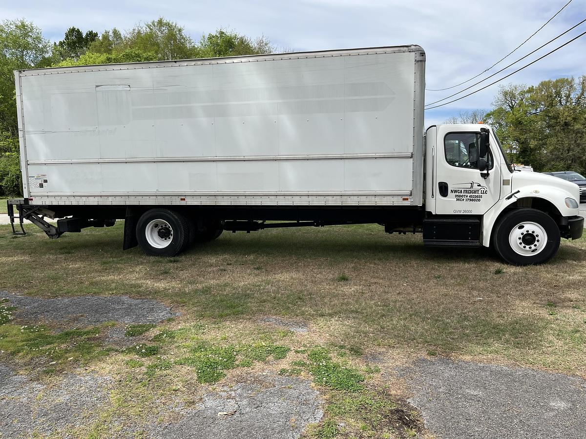 Used 2020 Freightliner M2 106 26ft Box Truck W/ Liftgate