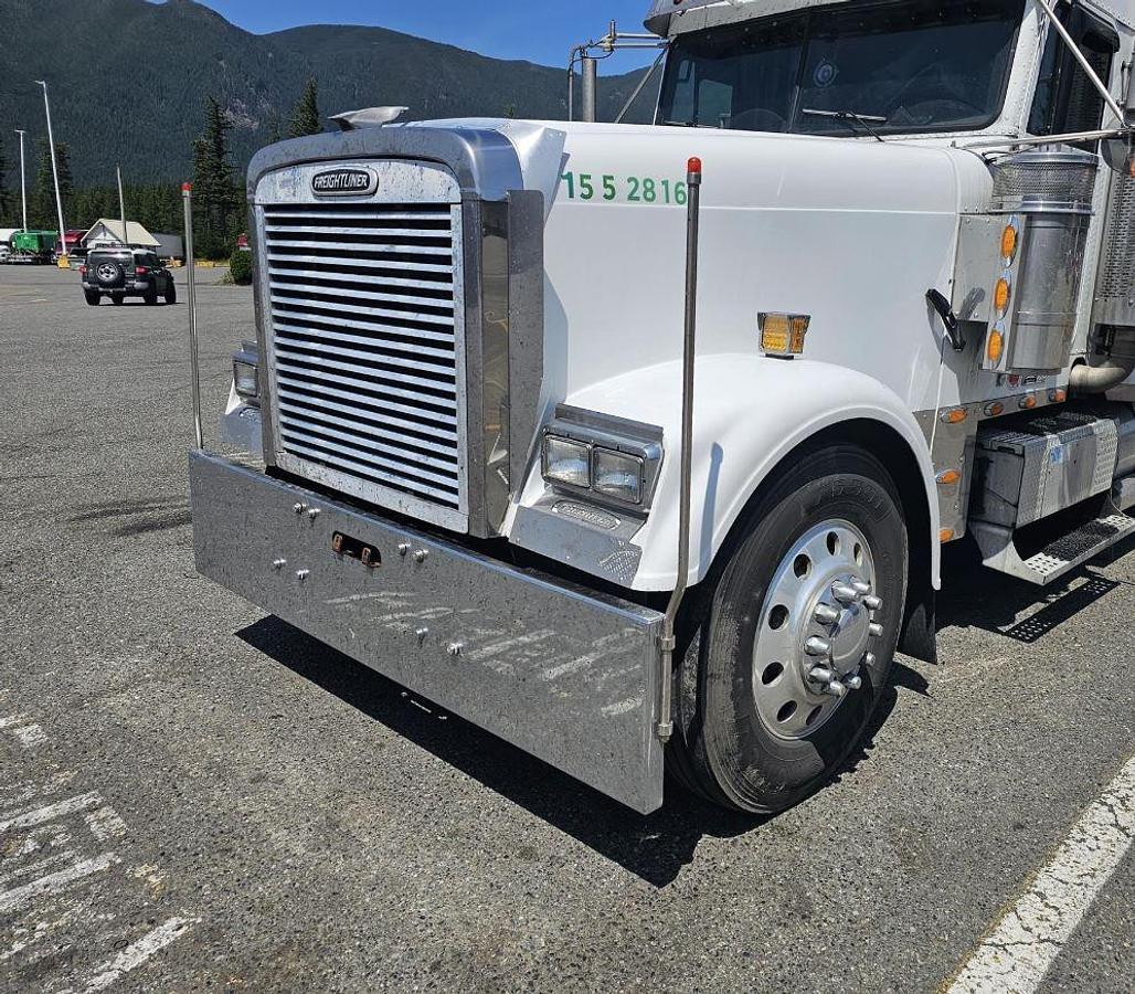 Used 2001 FREIGHTLINER FLD120 CLASSIC Conventional Sleeper Semi