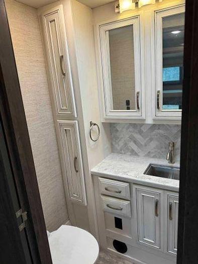 Used 2022 Entegra Emblem 36T